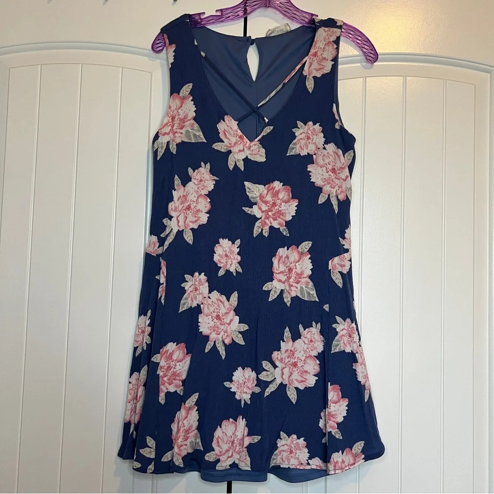 Altar'd State Dress Blue & Pink Floral Print Sleeveless Size Medium - Picture 2 of 8